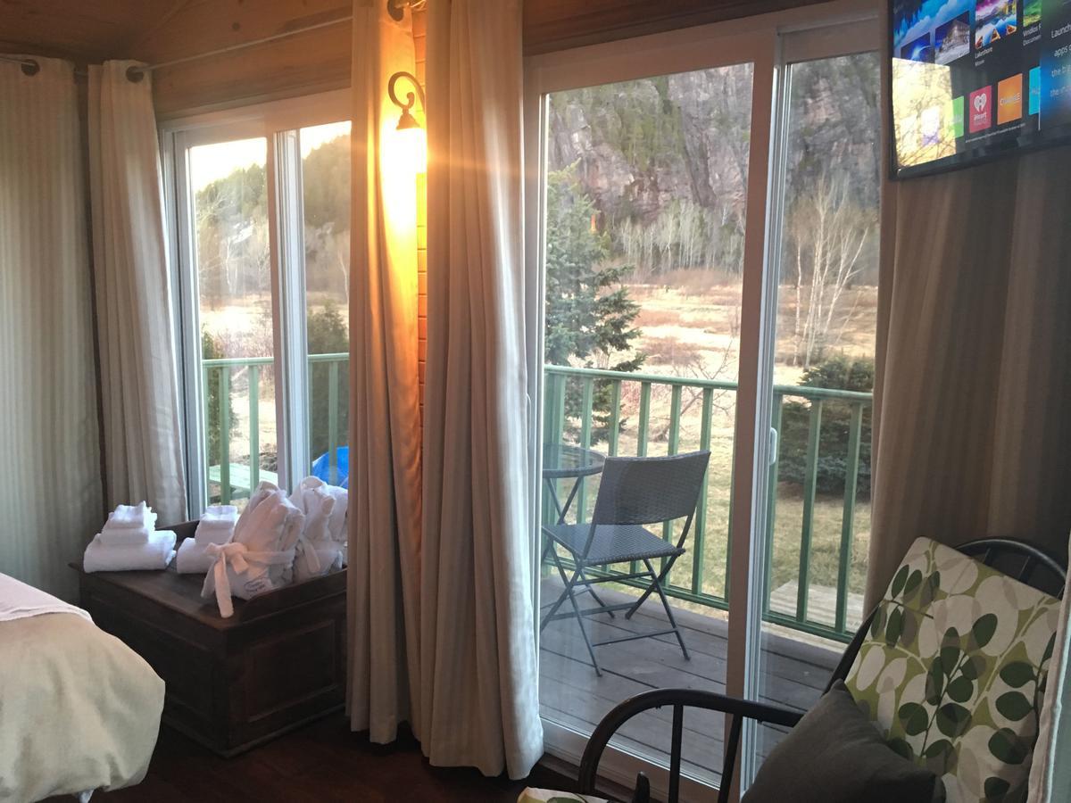La Chouette Viree Bed & Breakfast Grandes-Bergeronnes Luaran gambar